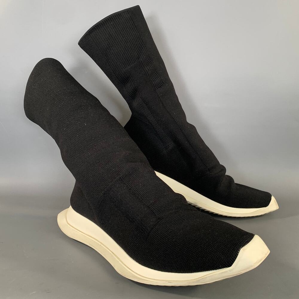DRKSHDW Size 9 Black White Fabric Pull On Boots